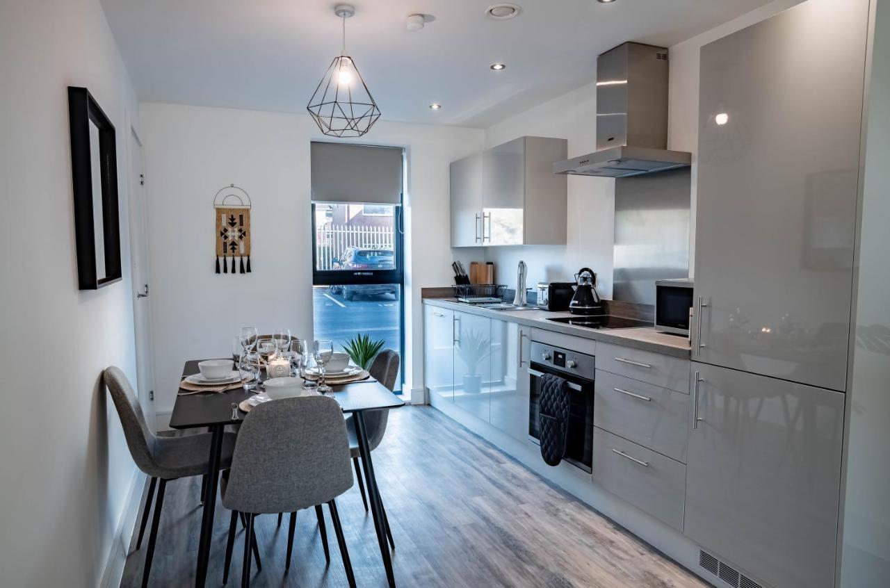 مانشستر Luxe Interchange Apartment Near Old Trafford - Media City - The Quays المظهر الخارجي الصورة